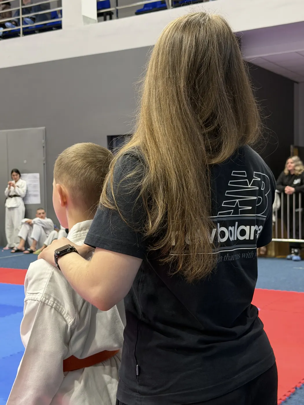 Аліна Павлюк з учнем DZEN KARATE CLUB перед стартом на турнірі