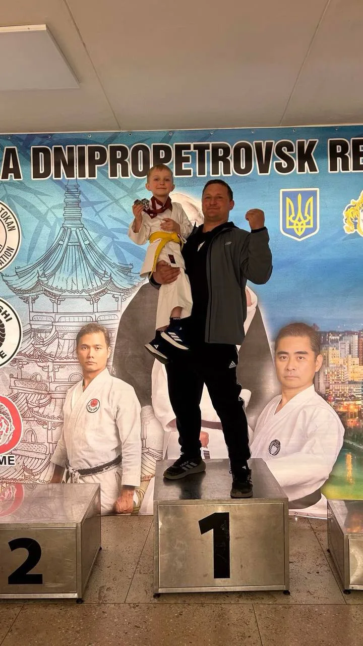Спортсмен DZEN на першому місці п’єдесталу Чемпіонату Дніпра FSKA