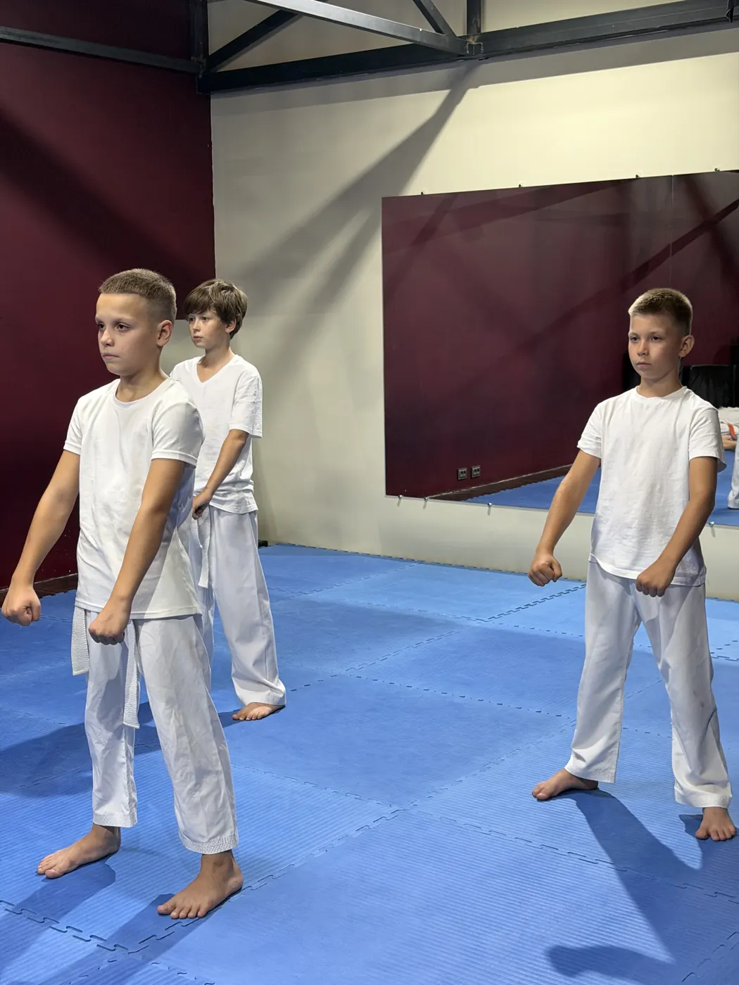 Учні в залі DZEN KARATE CLUB на лівому березі Дніпра