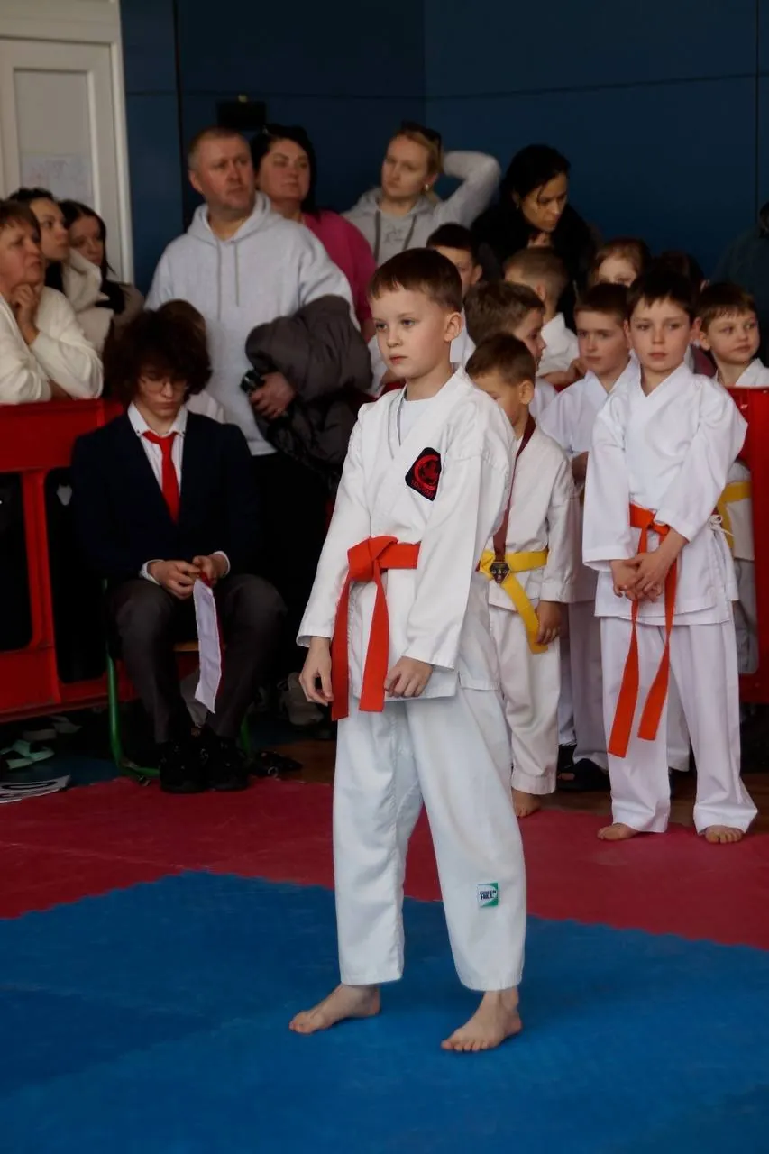 Юний каратист DZEN перед виступом