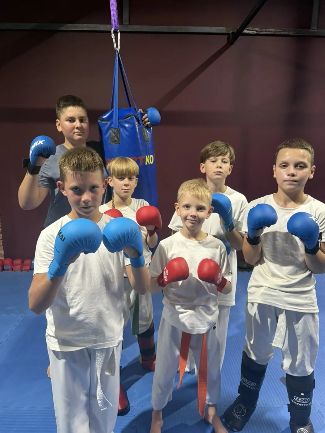 Команда DZEN KARATE CLUB разом поза тренуванням
