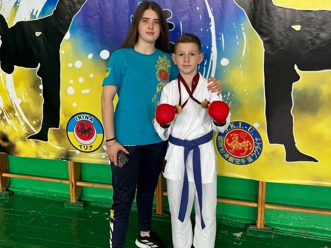 Аліна Павлюк на змаганнях з карате, фото зі спортивного архіву
